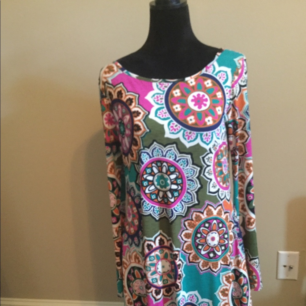 DRESS